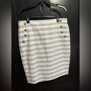 New never worn loft skirt